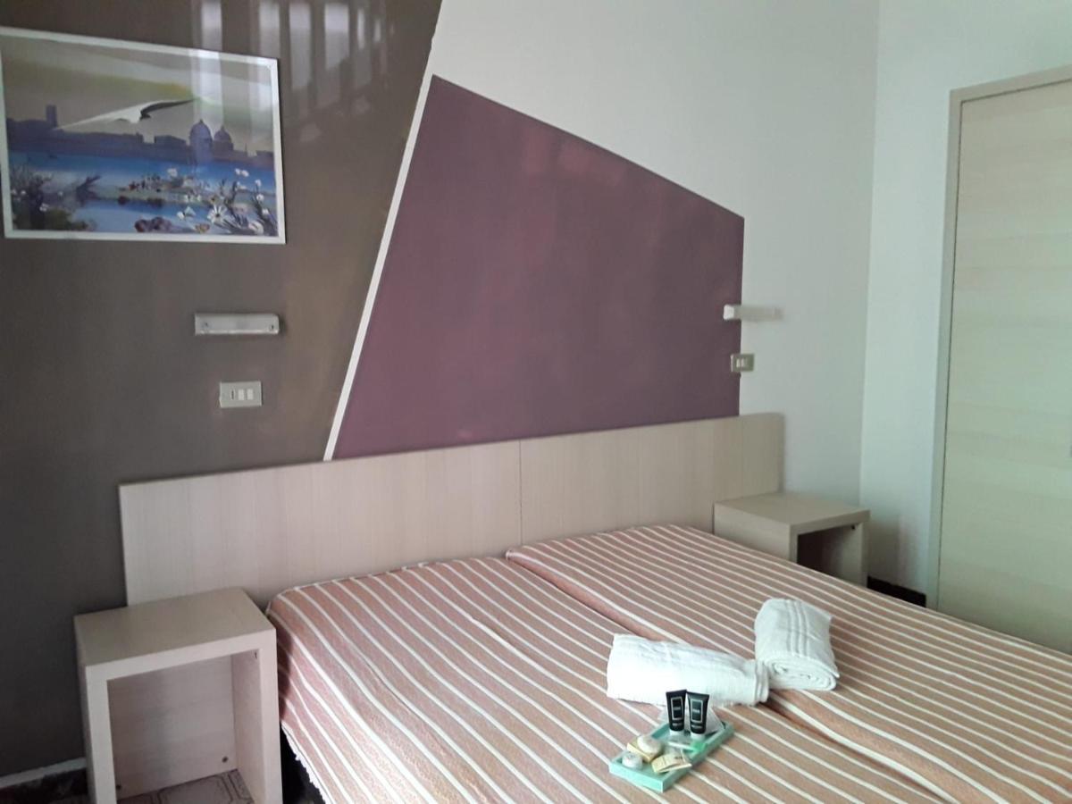 Hotel Orlov 리미니 외부 사진