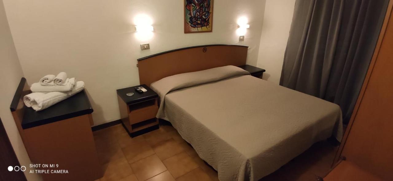 Hotel Orlov 리미니 외부 사진