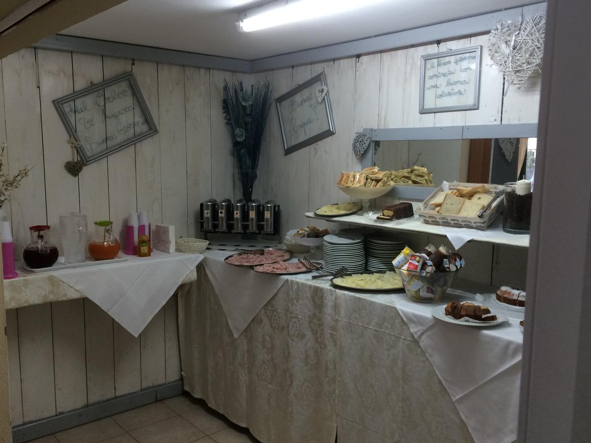 Hotel Orlov 리미니 외부 사진